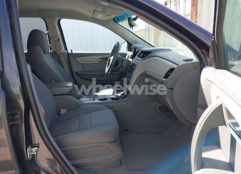 Photo 5 of 2015 Chevrolet Traverse LS (VIN 1GNKVFED4FJ323888)