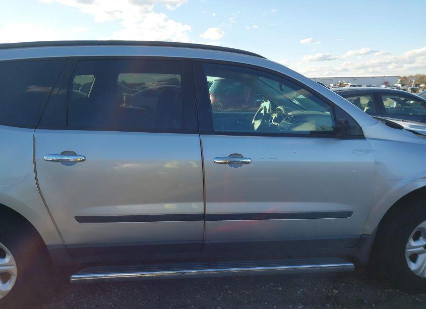 Photo 13 of 2013 Chevrolet Traverse LS (VIN 1GNKVFED5DJ101356)