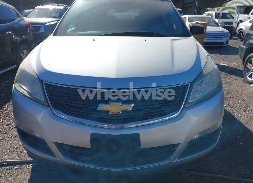 Photo 6 of 2015 Chevrolet Traverse LS (VIN 1GNKVFED5FJ287368)