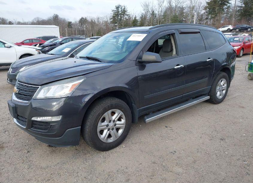 Photo 2 of 2016 Chevrolet Traverse LS (VIN 1GNKVFED6GJ301084)