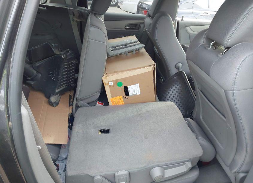 Photo 8 of 2016 Chevrolet Traverse LS (VIN 1GNKVFED6GJ301084)