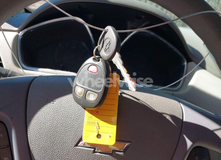 Photo 11 of 2017 Chevrolet Traverse LS (VIN 1GNKVFED6HJ245441)