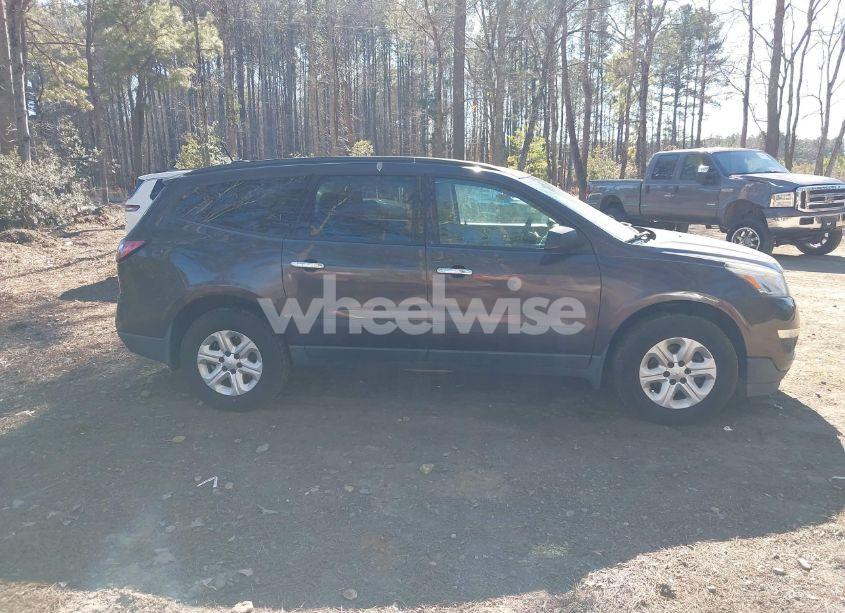 Photo 13 of 2017 Chevrolet Traverse LS (VIN 1GNKVFED6HJ245441)