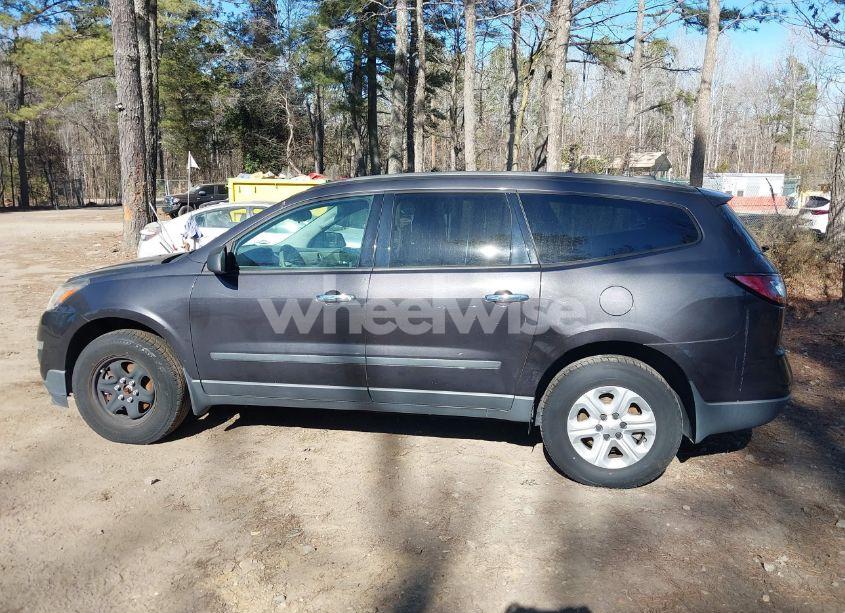 Photo 14 of 2017 Chevrolet Traverse LS (VIN 1GNKVFED6HJ245441)