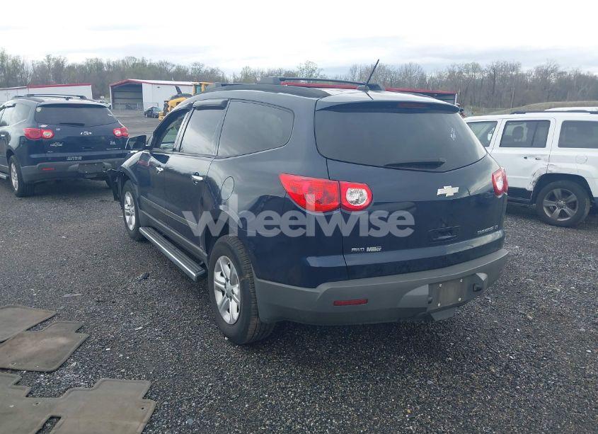 Photo 3 of 2012 Chevrolet Traverse LS (VIN 1GNKVFED7CJ172881)