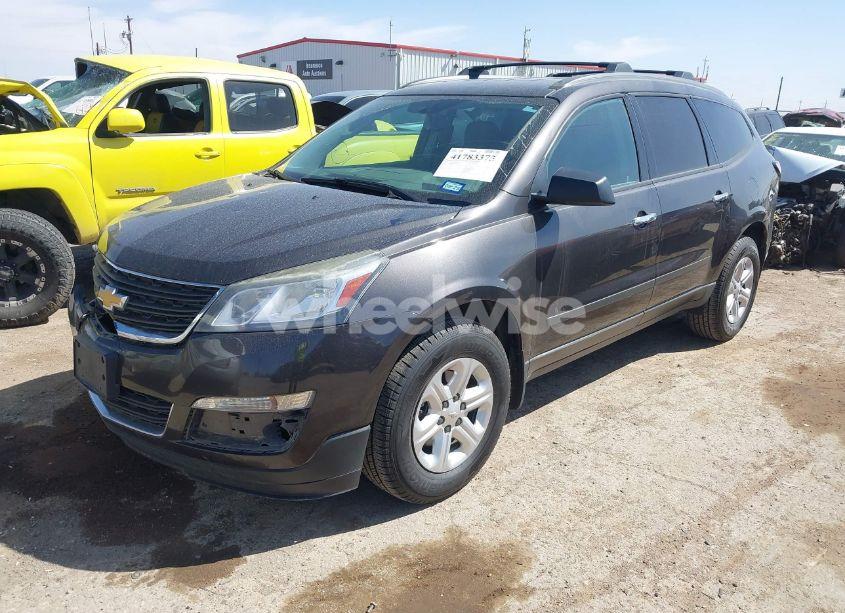 Photo 2 of 2015 Chevrolet Traverse LS (VIN 1GNKVFED7FJ203566)