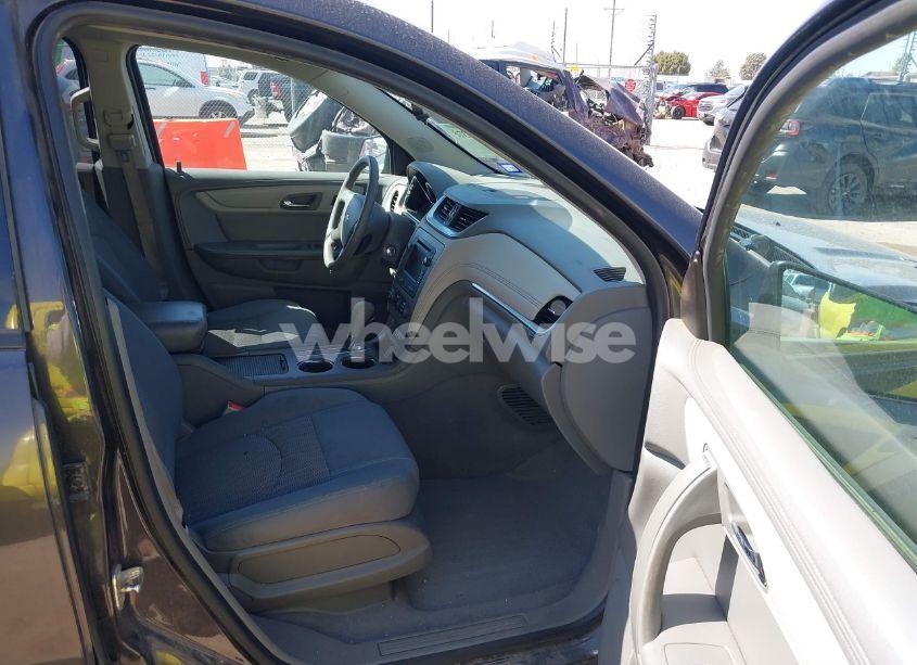 Photo 5 of 2015 Chevrolet Traverse LS (VIN 1GNKVFED7FJ203566)