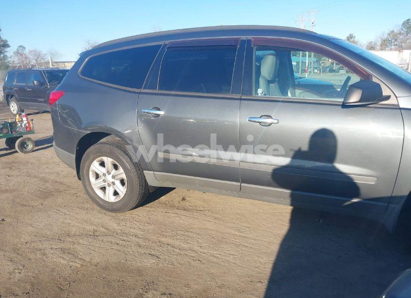 Photo 6 of 2012 Chevrolet Traverse LS (VIN 1GNKVFED8CJ386231)
