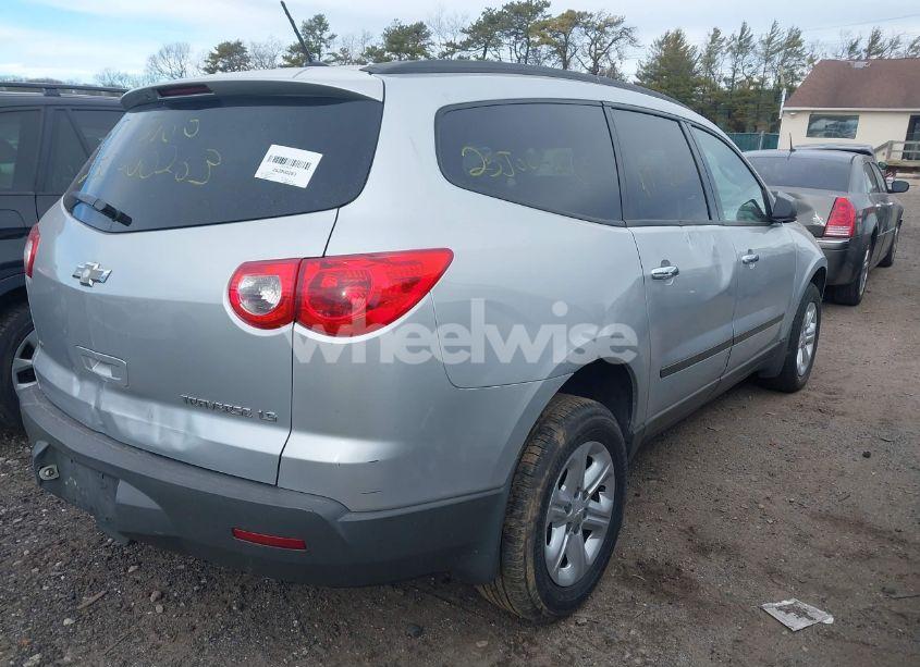 Photo 4 of 2012 Chevrolet Traverse LS (VIN 1GNKVFED8CJ386245)