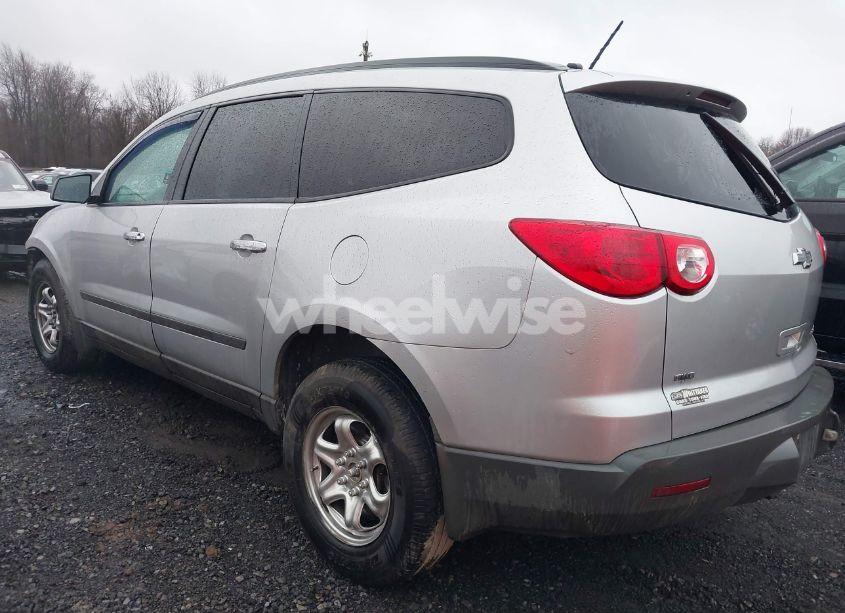 Photo 3 of 2012 Chevrolet Traverse LS (VIN 1GNKVFED9CJ341380)