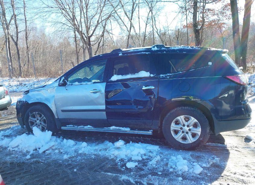 Photo 14 of 2015 Chevrolet Traverse LS (VIN 1GNKVFED9FJ182476)