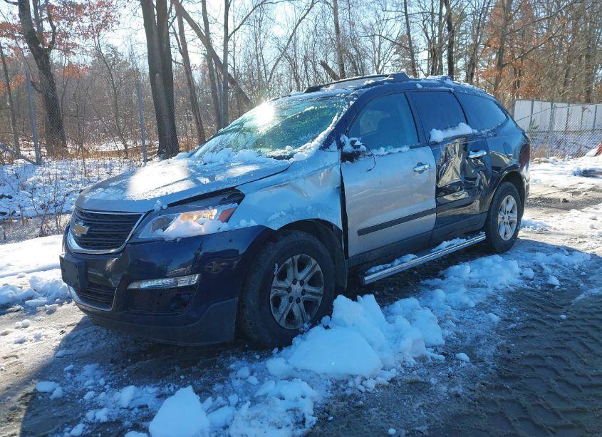Photo 2 of 2015 Chevrolet Traverse LS (VIN 1GNKVFED9FJ182476)