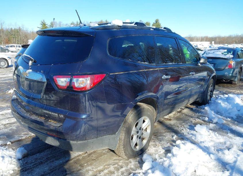 Photo 4 of 2015 Chevrolet Traverse LS (VIN 1GNKVFED9FJ182476)