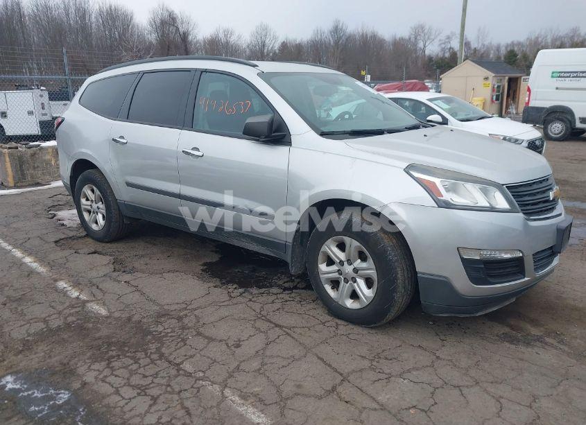 2015 Chevrolet Traverse LS (VIN 1GNKVFED9FJ233152) main photo