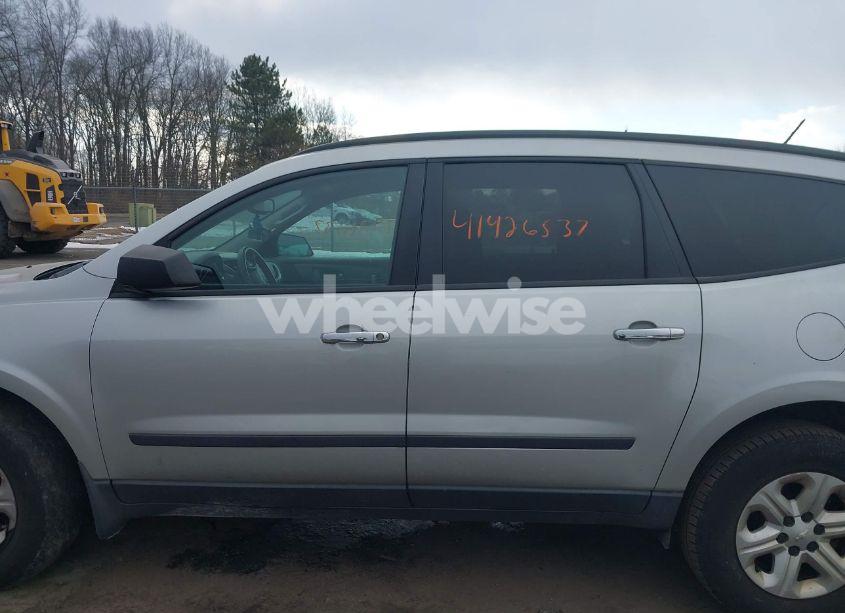 Photo 14 of 2015 Chevrolet Traverse LS (VIN 1GNKVFED9FJ233152)