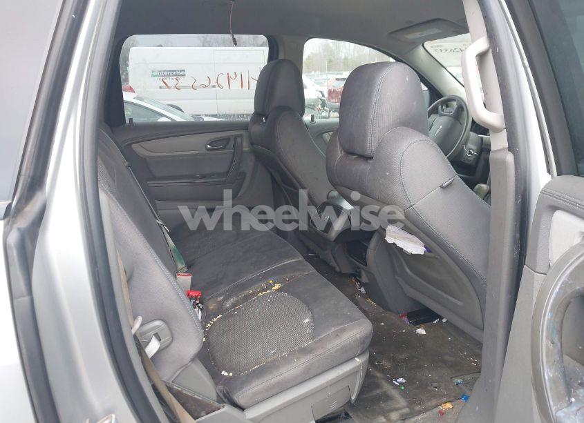 Photo 8 of 2015 Chevrolet Traverse LS (VIN 1GNKVFED9FJ233152)