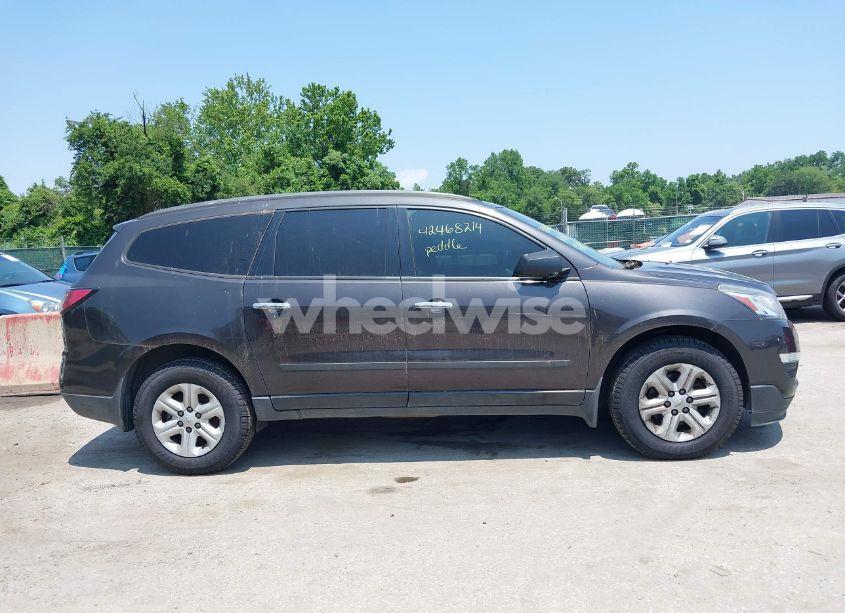 Photo 13 of 2017 Chevrolet Traverse LS (VIN 1GNKVFED9HJ114763)
