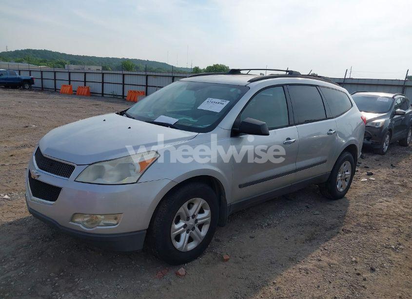 Photo 2 of 2011 Chevrolet Traverse LS (VIN 1GNKVFEDXBJ405280)