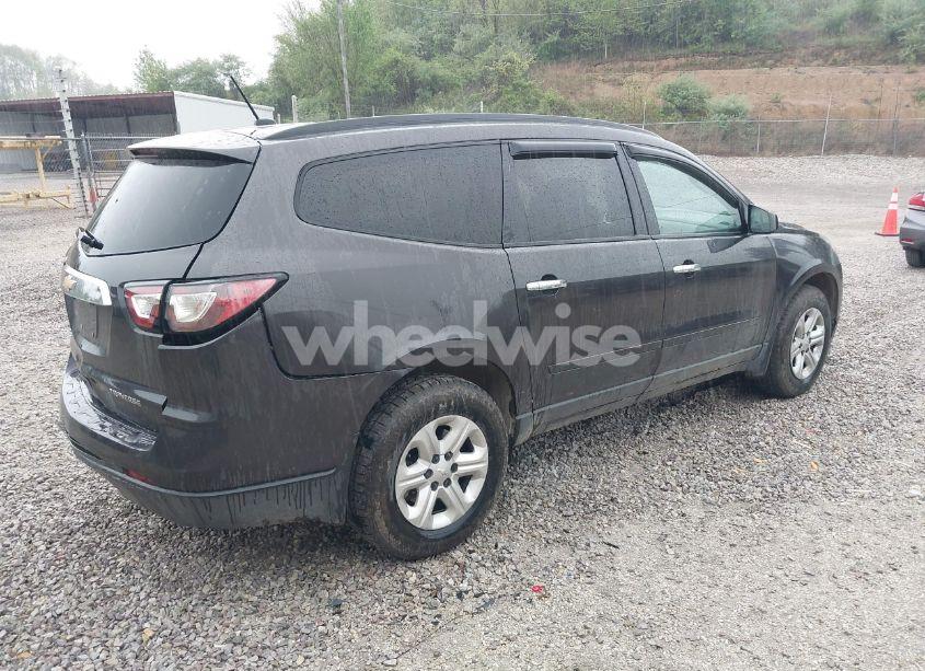 Photo 4 of 2015 Chevrolet Traverse LS (VIN 1GNKVFEDXFJ182227)