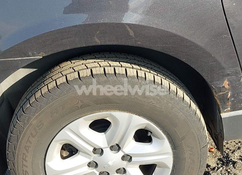 Photo 12 of 2013 Chevrolet Traverse LS (VIN 1GNKVFKD0DJ200817)