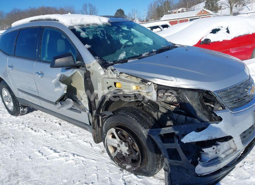 Photo 6 of 2013 Chevrolet Traverse LS (VIN 1GNKVFKD1DJ104162)