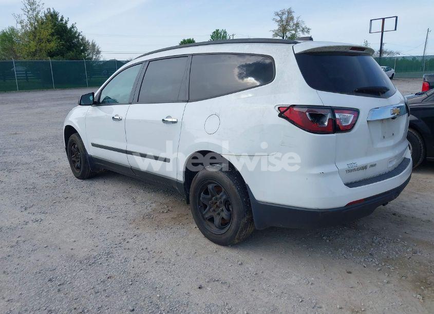 Photo 3 of 2017 Chevrolet Traverse LS (VIN 1GNKVFKD1HJ253256)