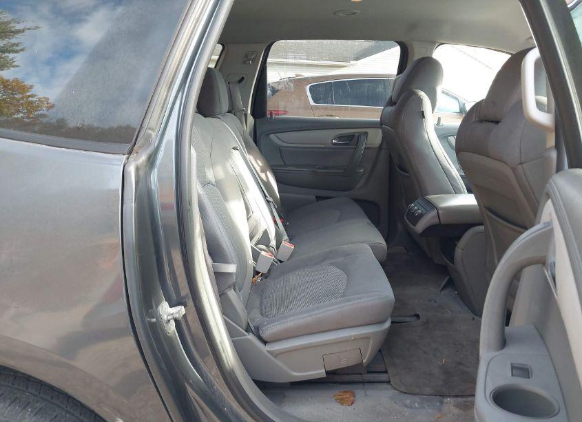 Photo 8 of 2013 Chevrolet Traverse LS (VIN 1GNKVFKD2DJ141592)