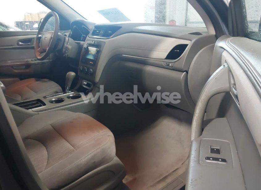 Photo 5 of 2014 Chevrolet Traverse LS (VIN 1GNKVFKD2EJ234985)