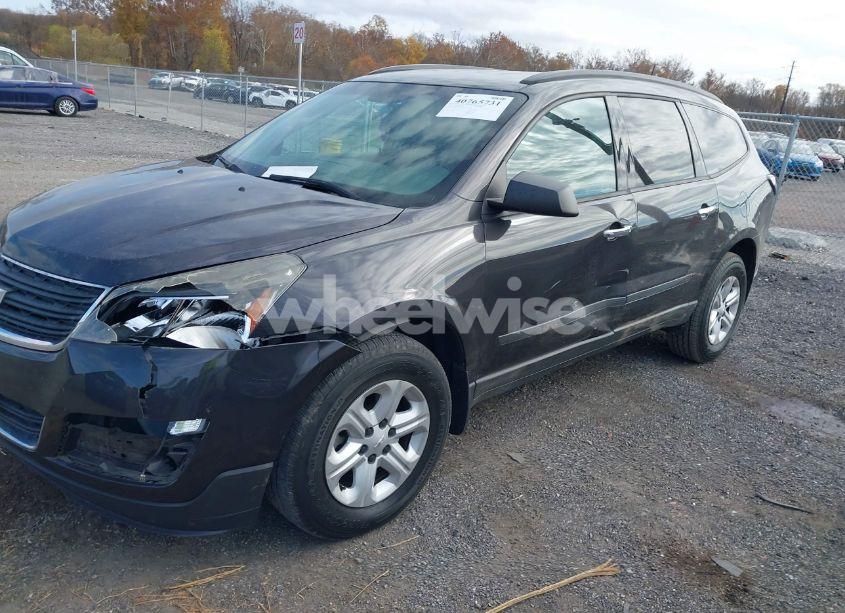 Photo 2 of 2016 Chevrolet Traverse LS (VIN 1GNKVFKD2GJ202525)