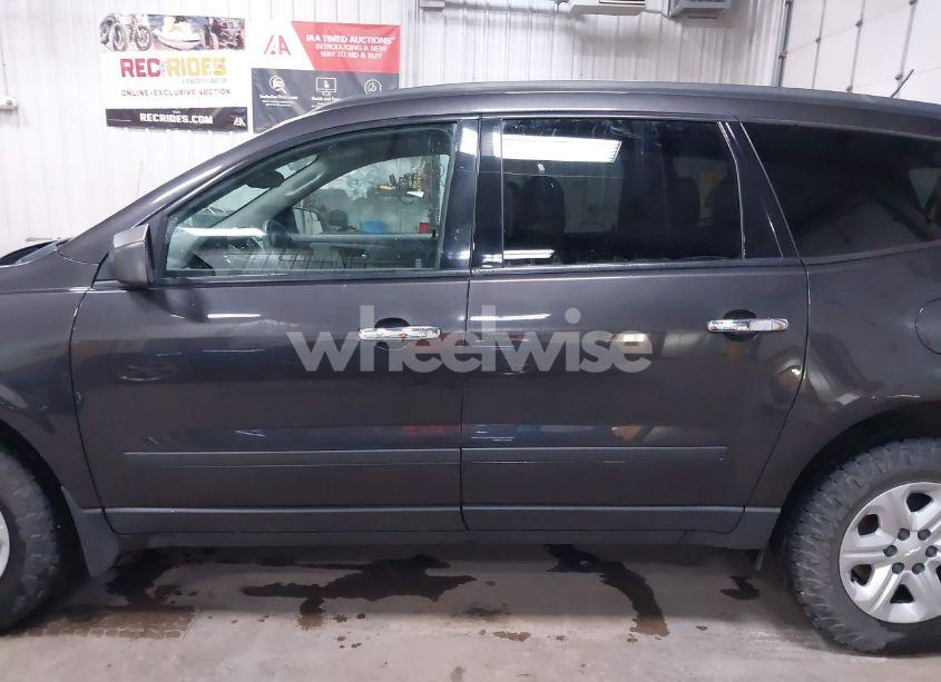 Photo 14 of 2014 Chevrolet Traverse LS (VIN 1GNKVFKD3EJ302341)