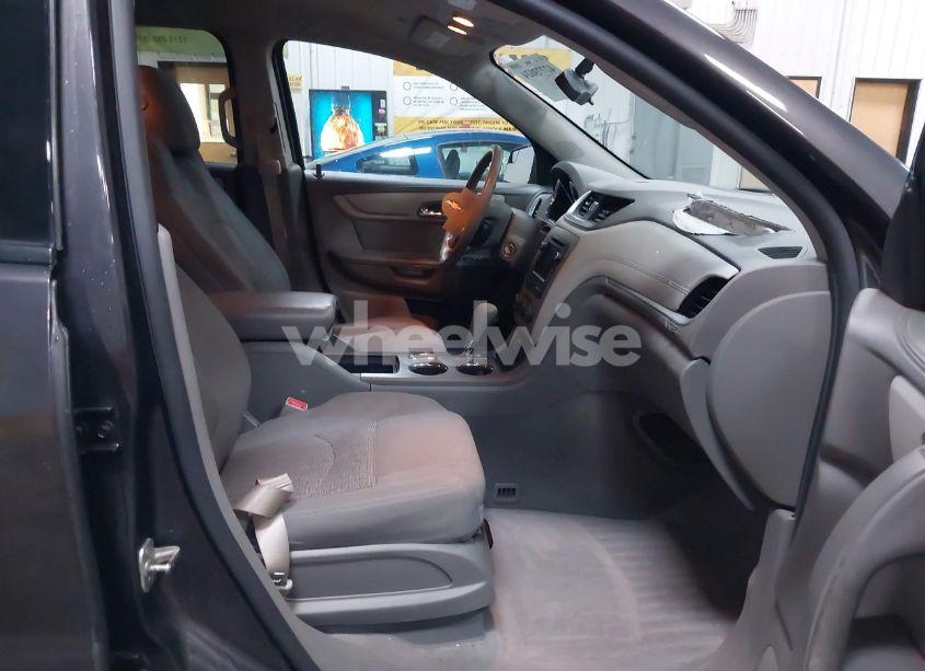 Photo 5 of 2014 Chevrolet Traverse LS (VIN 1GNKVFKD3EJ302341)