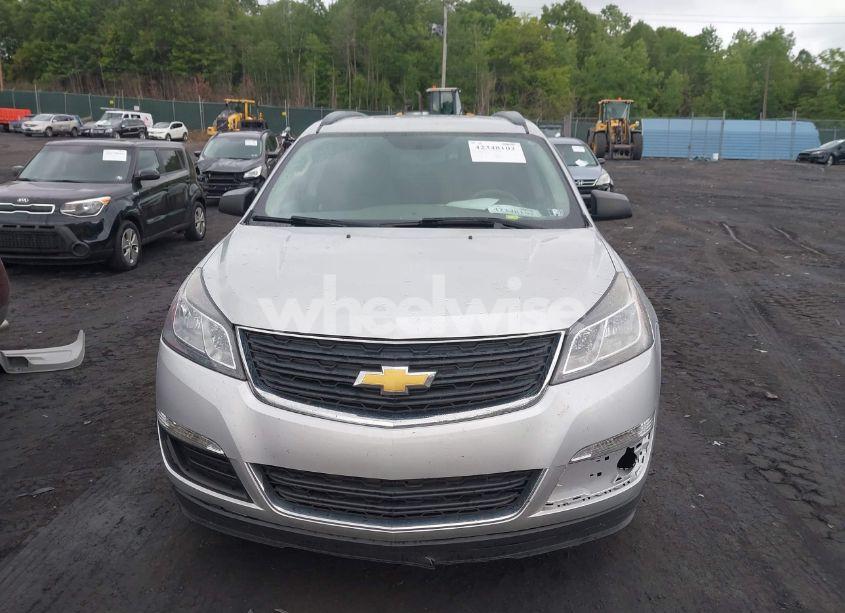 Photo 12 of 2017 Chevrolet Traverse LS (VIN 1GNKVFKD3HJ353567)