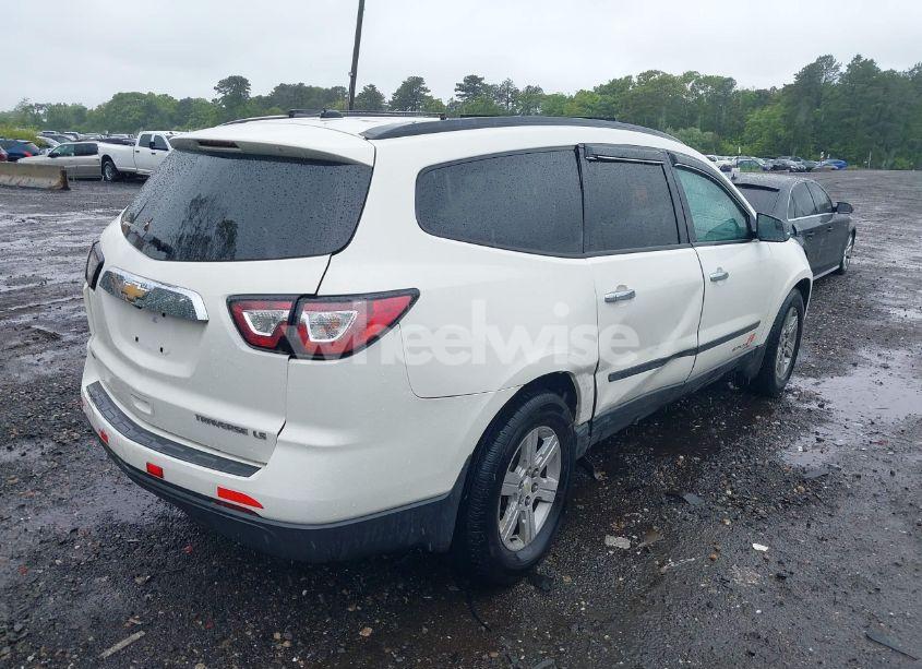 Photo 4 of 2013 Chevrolet Traverse LS (VIN 1GNKVFKD4DJ103121)