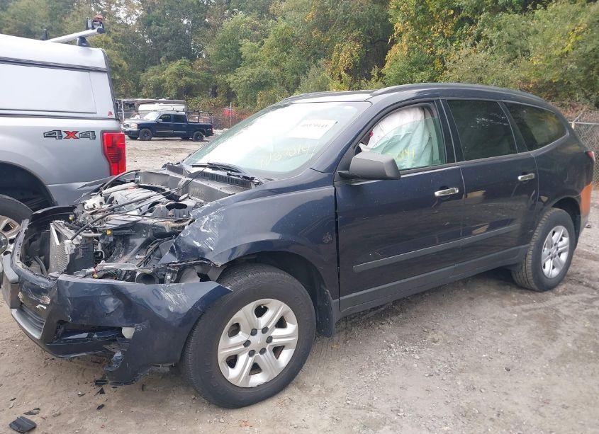Photo 2 of 2016 Chevrolet Traverse LS (VIN 1GNKVFKD4GJ222050)