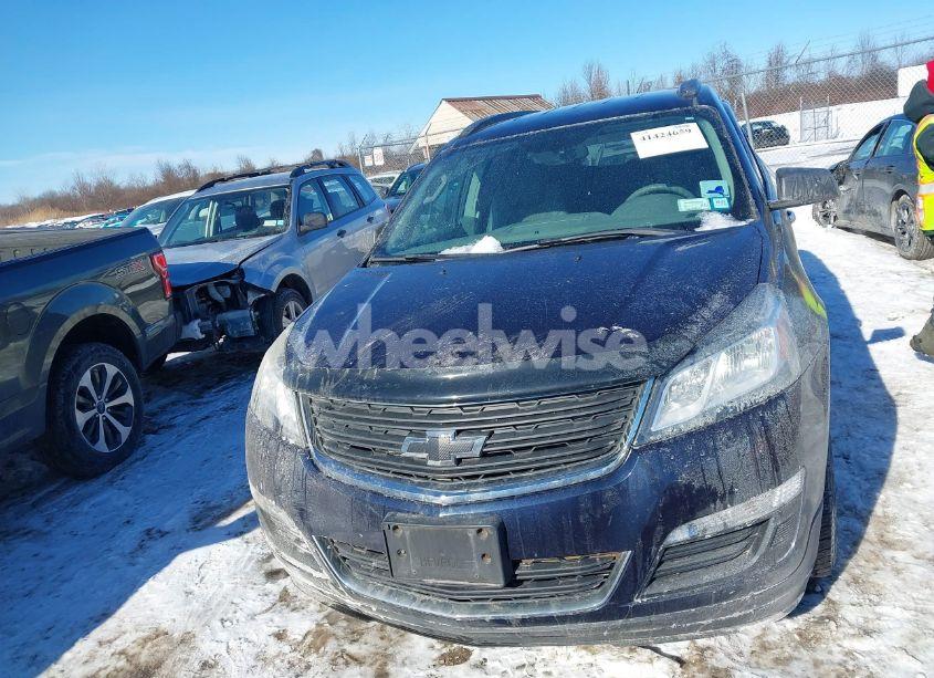 Photo 13 of 2017 Chevrolet Traverse LS (VIN 1GNKVFKD4HJ248861)