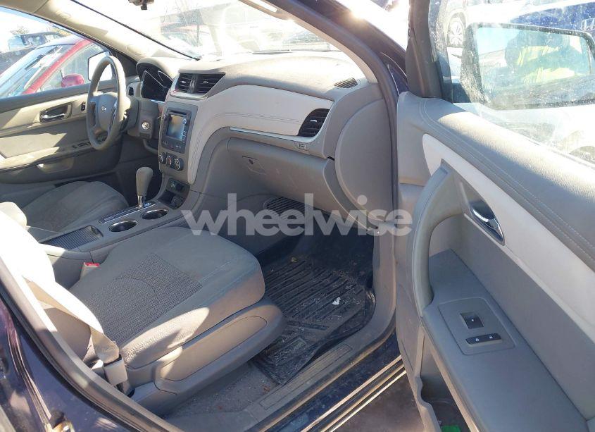 Photo 5 of 2017 Chevrolet Traverse LS (VIN 1GNKVFKD4HJ248861)