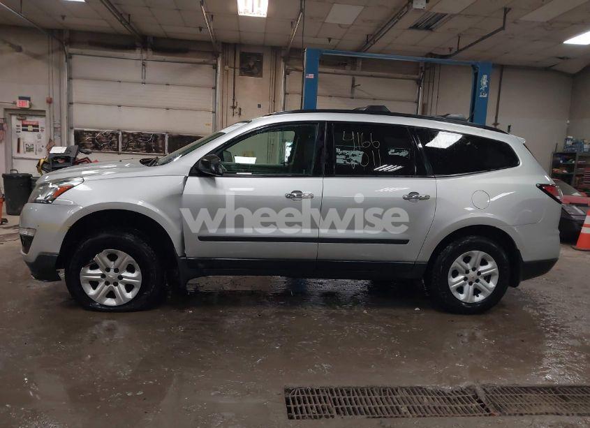 Photo 14 of 2013 Chevrolet Traverse LS (VIN 1GNKVFKD7DJ138235)