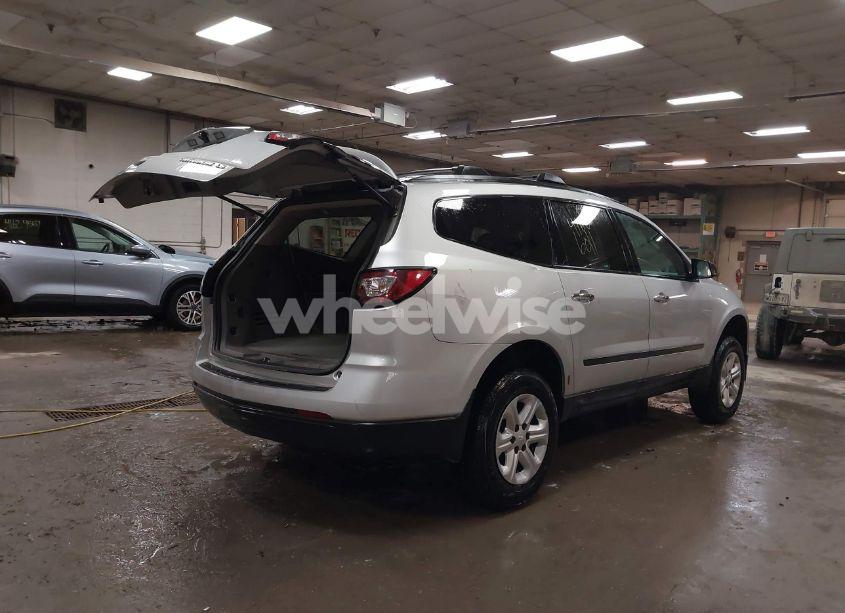 Photo 4 of 2013 Chevrolet Traverse LS (VIN 1GNKVFKD7DJ138235)