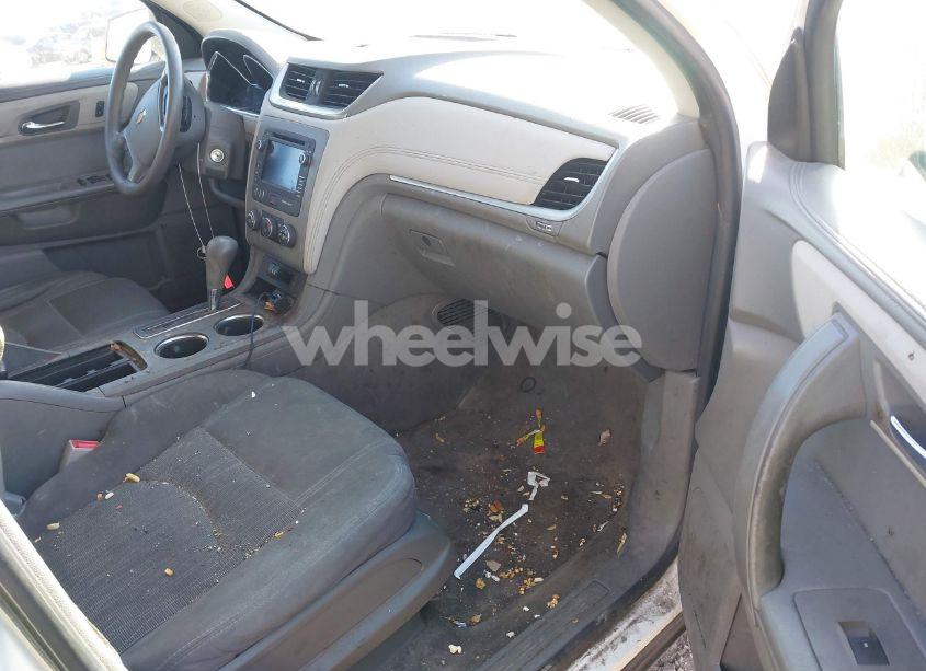 Photo 5 of 2015 Chevrolet Traverse LS (VIN 1GNKVFKD7FJ311321)