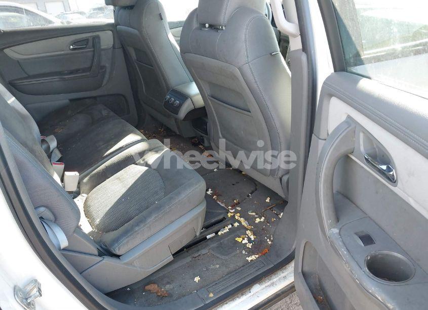 Photo 8 of 2015 Chevrolet Traverse LS (VIN 1GNKVFKD7FJ311321)