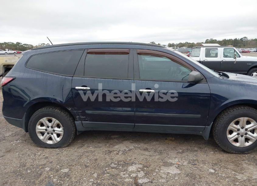 Photo 13 of 2016 Chevrolet Traverse LS (VIN 1GNKVFKD7GJ133296)