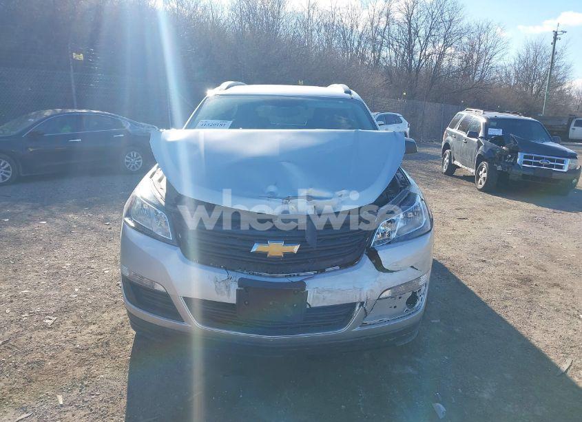 Photo 13 of 2017 Chevrolet Traverse LS (VIN 1GNKVFKD7HJ185786)