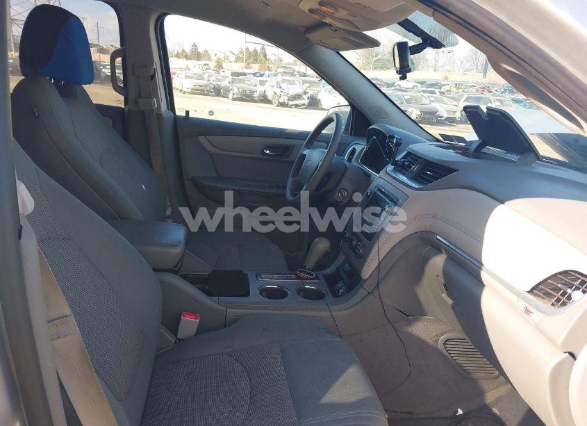 Photo 5 of 2017 Chevrolet Traverse LS (VIN 1GNKVFKD7HJ185786)