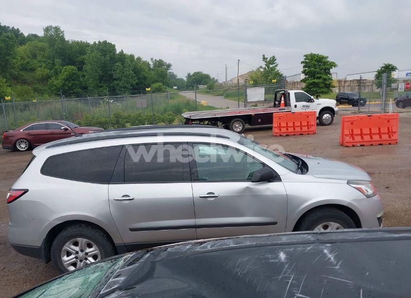 Photo 13 of 2014 Chevrolet Traverse LS (VIN 1GNKVFKD9EJ263710)