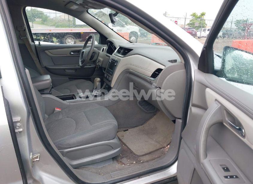 Photo 5 of 2014 Chevrolet Traverse LS (VIN 1GNKVFKD9EJ263710)