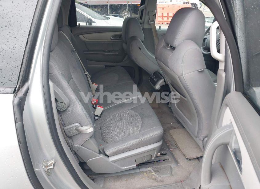 Photo 8 of 2014 Chevrolet Traverse LS (VIN 1GNKVFKD9EJ263710)