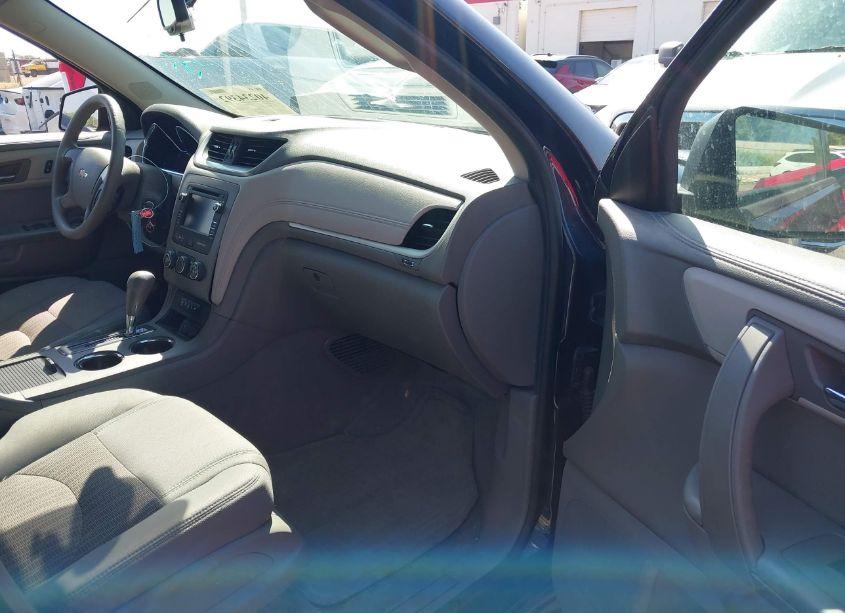 Photo 5 of 2016 Chevrolet Traverse LS (VIN 1GNKVFKD9GJ136720)