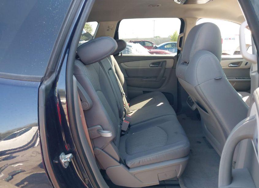 Photo 8 of 2016 Chevrolet Traverse LS (VIN 1GNKVFKD9GJ136720)