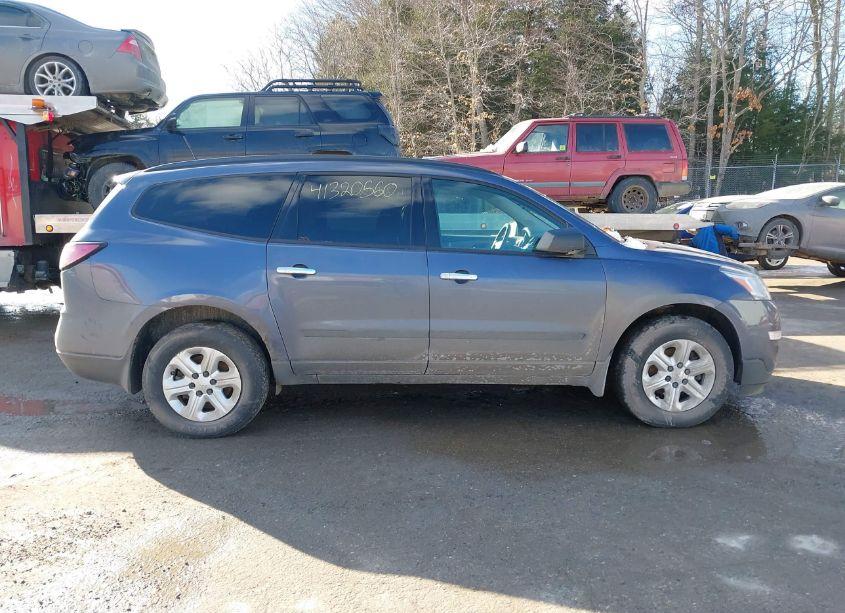 Photo 13 of 2014 Chevrolet Traverse LS (VIN 1GNKVFKDXEJ180948)