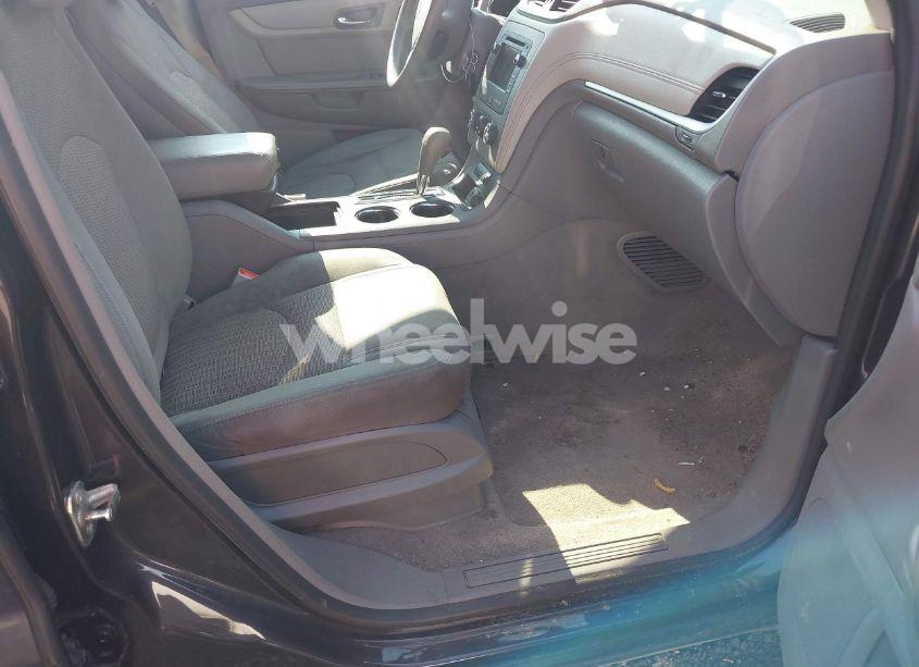 Photo 5 of 2017 Chevrolet Traverse LS (VIN 1GNKVFKDXHJ178606)